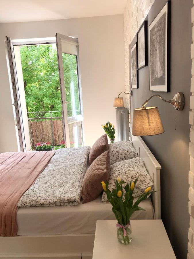 Klimatyczny Apartament Pod Ratuszem -Ul. Slaska 2 Czestochowa Bagian luar foto